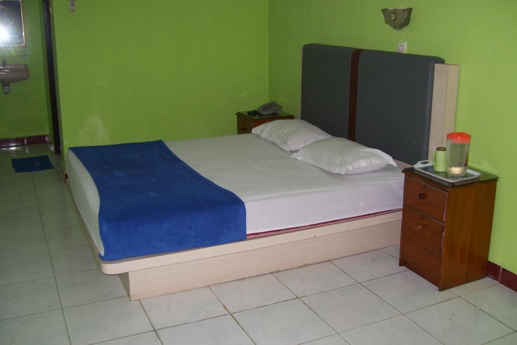 Hotel Bahagia Pangkalanbuun Exteriér fotografie